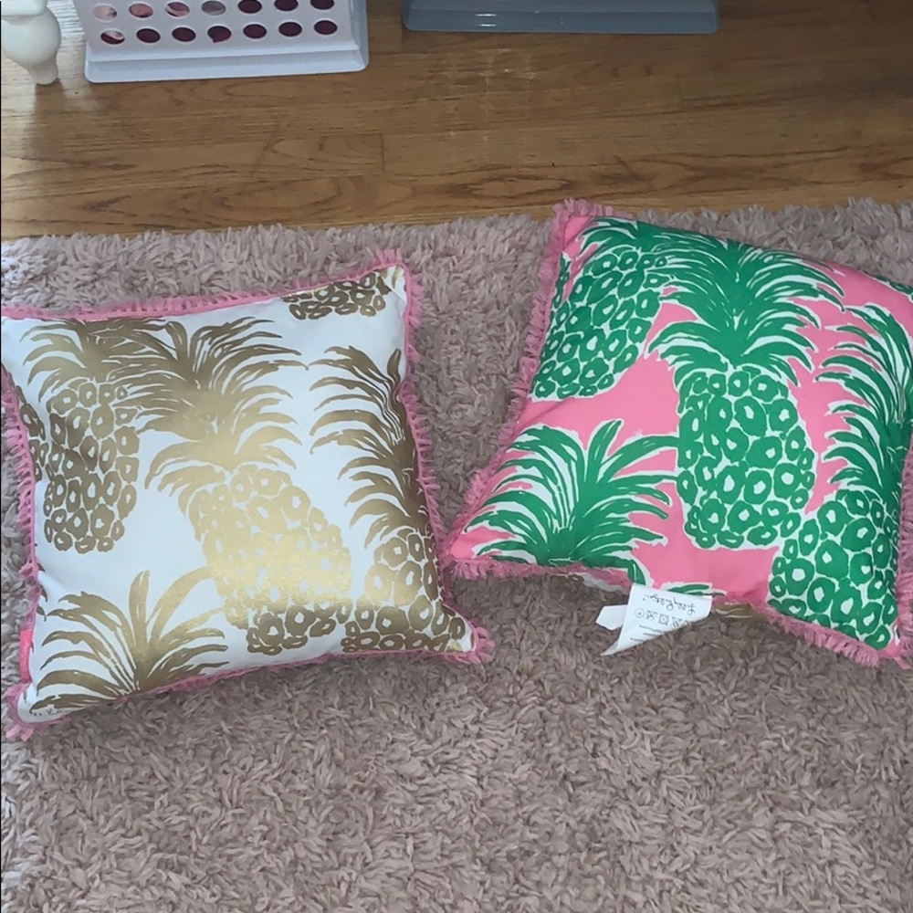 2 Lilly Pulitzer pineapple pillows